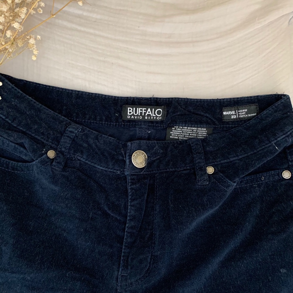 Buffalo | Blue Velvet Straight Leg Mid Rise | Sz 2